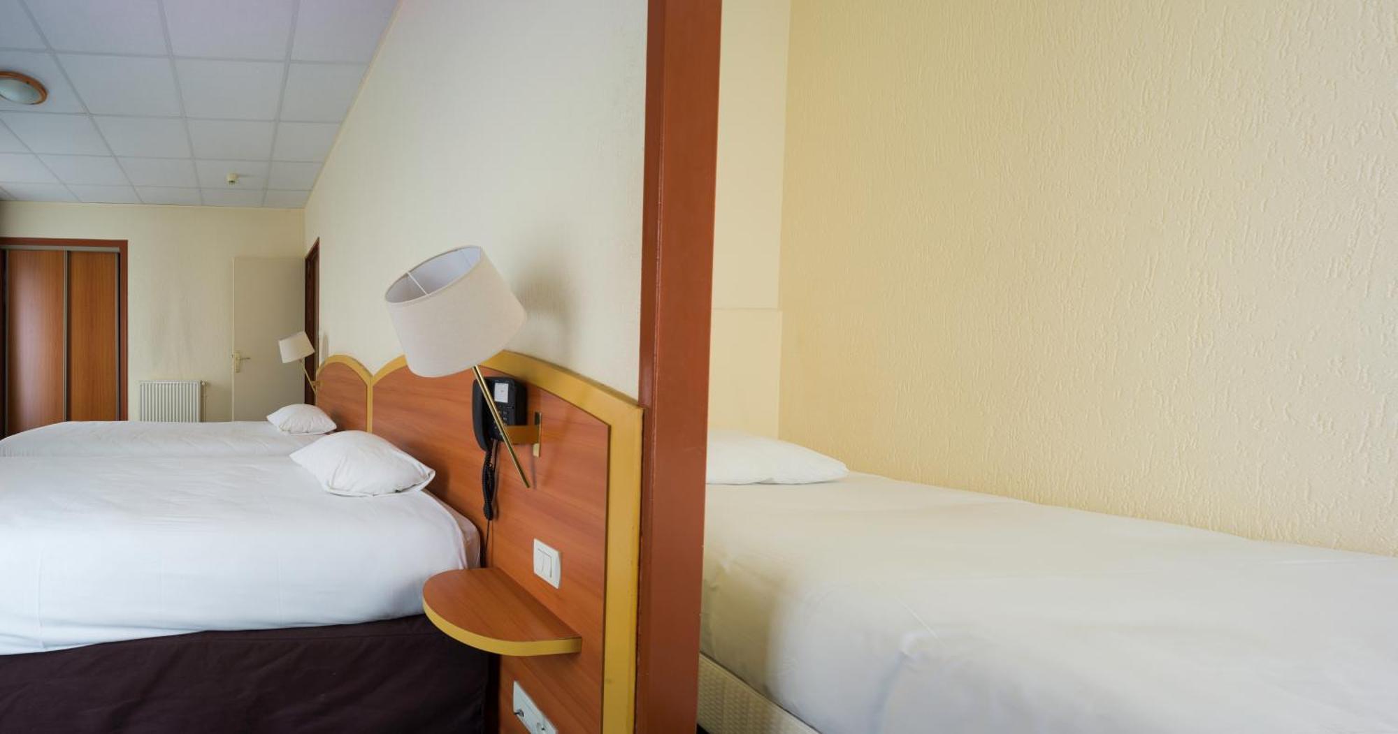 Kyriad Hotel Lamballe Exteriör bild