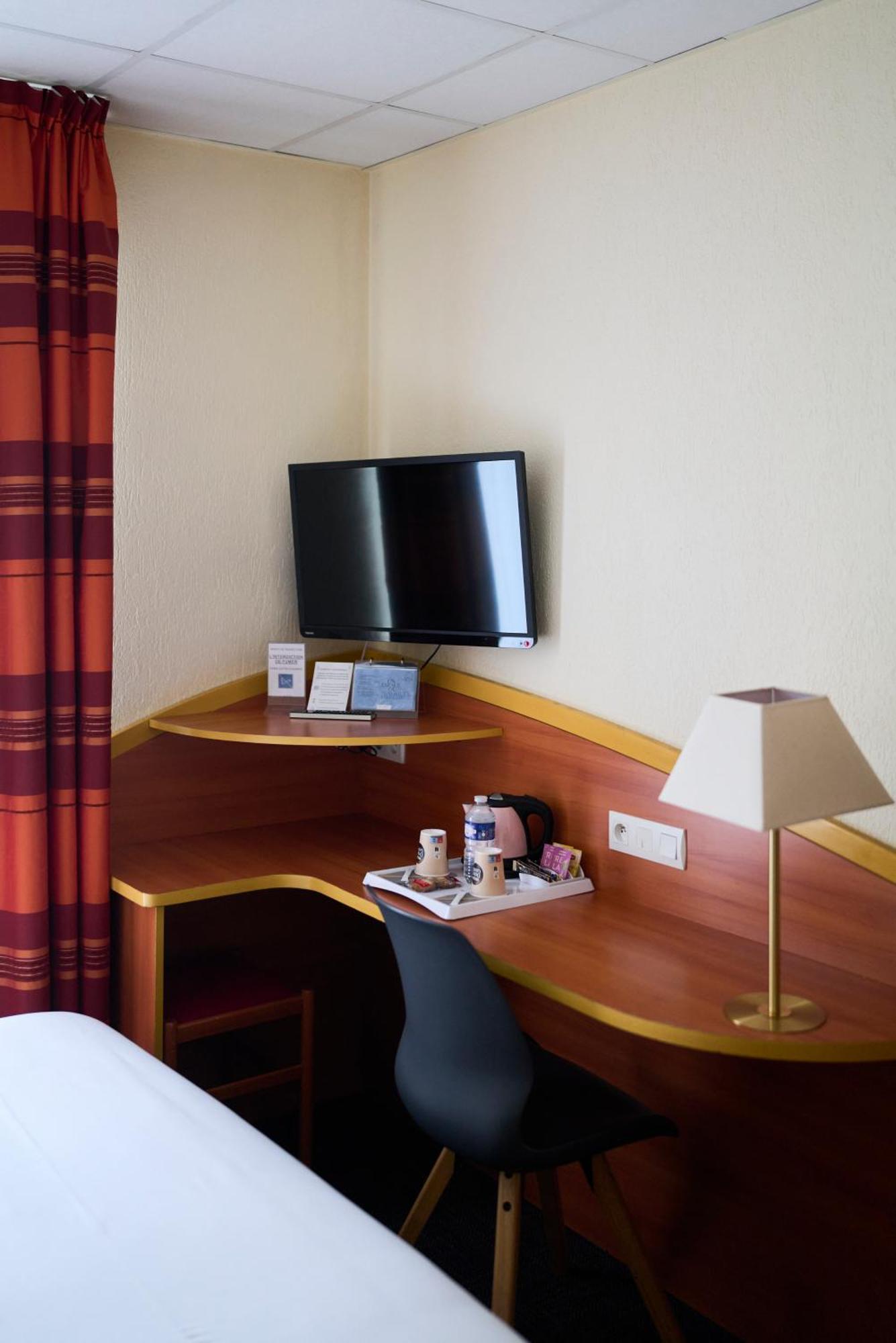 Kyriad Hotel Lamballe Exteriör bild